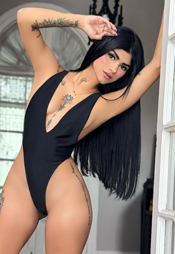 Miroslava Fox